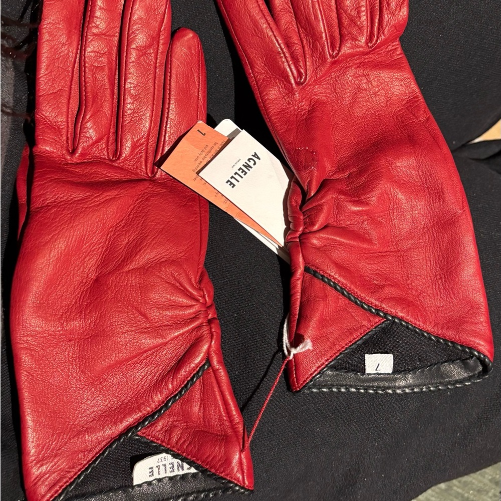 Women's Angeles Red Leather Gloves size 7